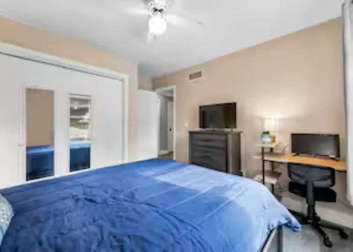 Apartamento Spacious 3 Bedroom Cary