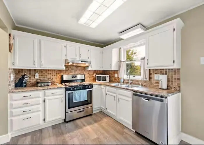 Spacious 3 Bedroom Apartamento *